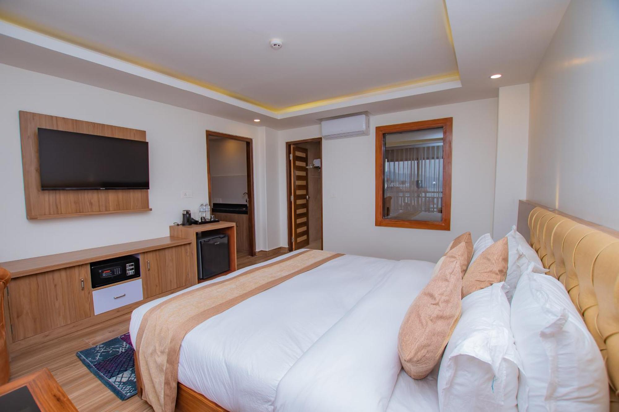 Hotel Pokhara Village & Spa Exterior foto